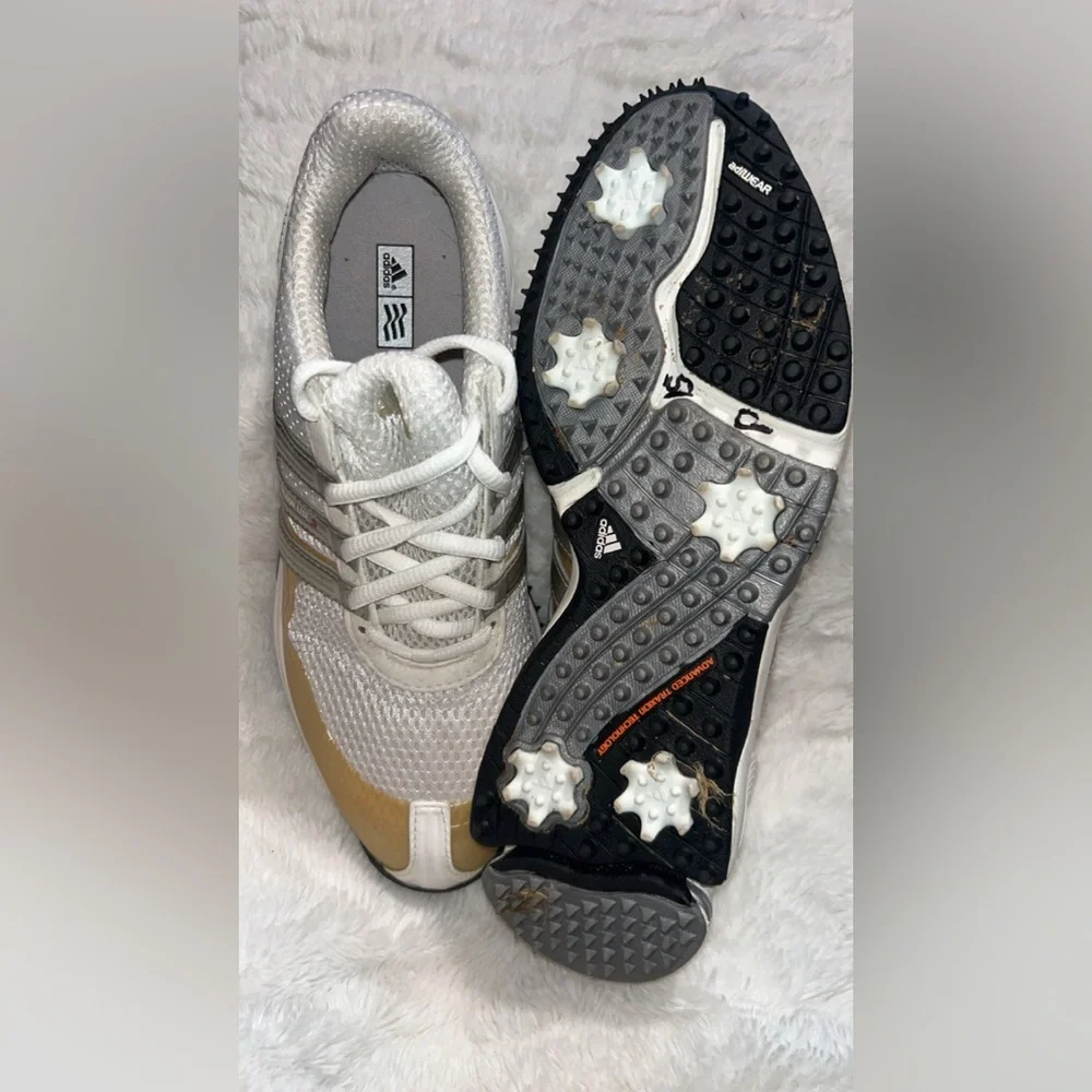 Adidas Traxion Lite S 50/50 Protect women's golf shoes.